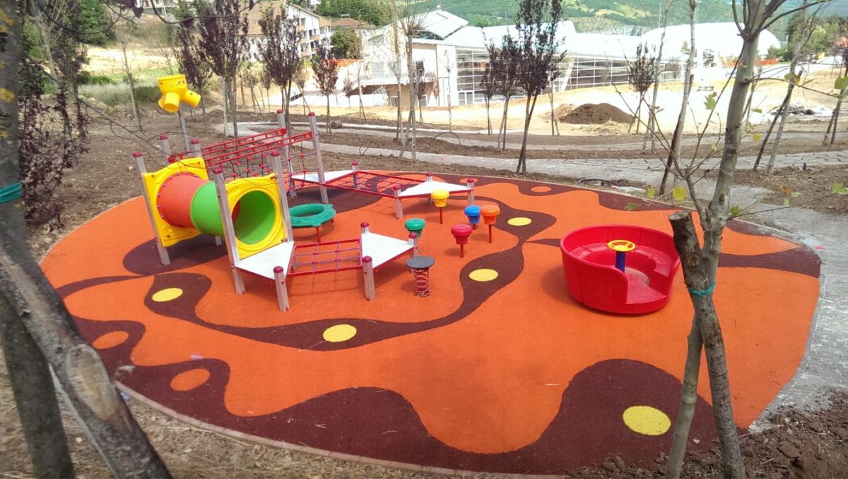 Area giochi Piscina comunale di Viggiano (PZ)